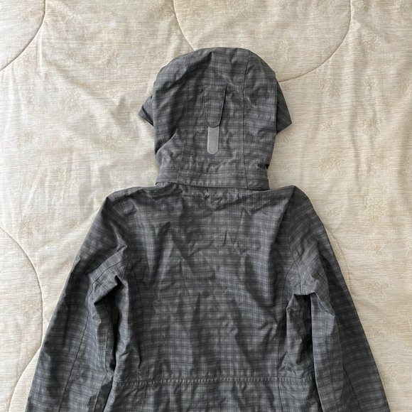 Marmot rain jacket with Membrain - grey plaid, women's sz XS - EUC - Picture 4 of 9